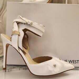Nine West White Patent "Fabby" Heels. NIB. Size 9
